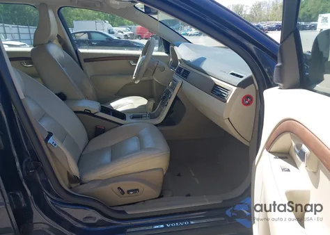 2010 Volvo Xc70 3.2 from USA, damaged, VIN YV4982BZ4A1081942